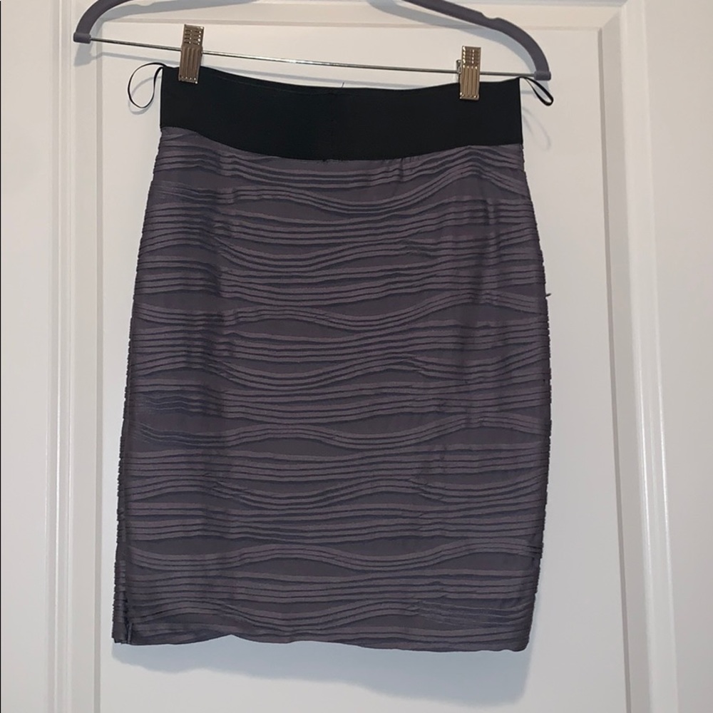 H&M ruched pencil length body con skirt